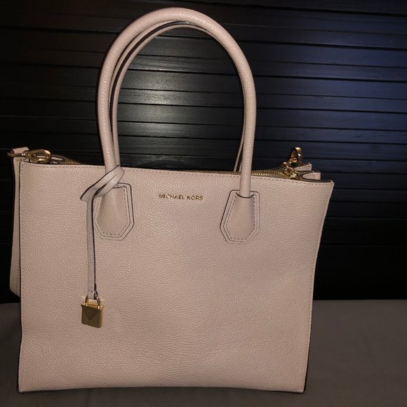 Michael Kors Handbags - Michael Kors Handbag
